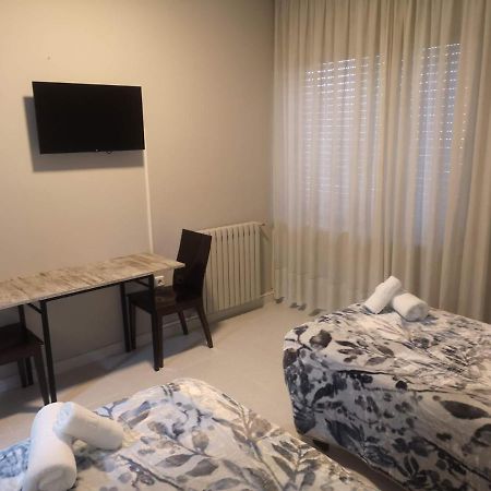 Hostal Conde De Lemos ปอนเฟร์ราดา ภายนอก รูปภาพ