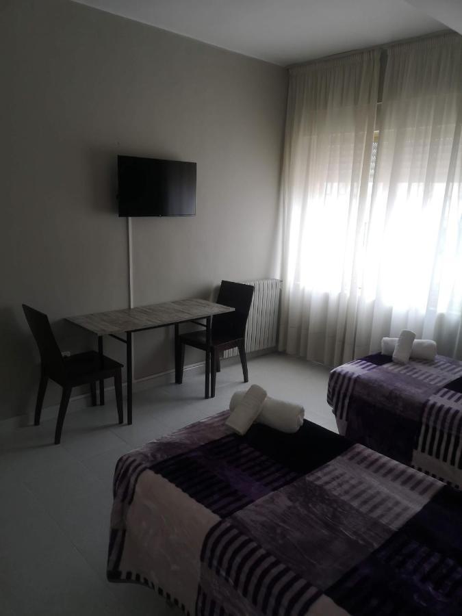 Hostal Conde De Lemos ปอนเฟร์ราดา ภายนอก รูปภาพ